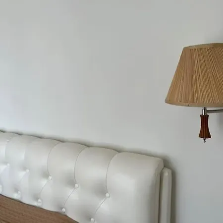 Cosy Seaside For 2 *